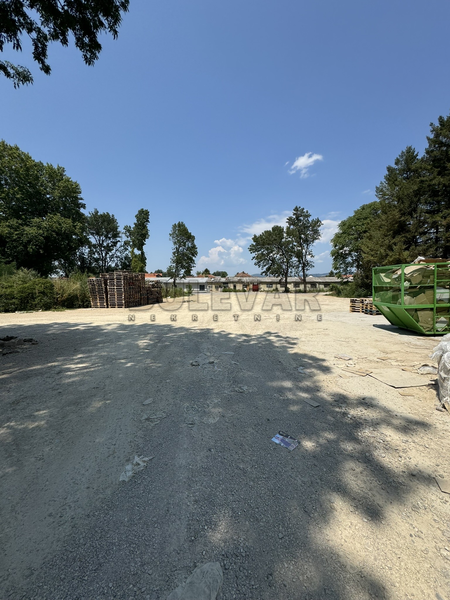 Lokal, 1000 m2, Kičevo, Šumadijska ID: i-013158 13