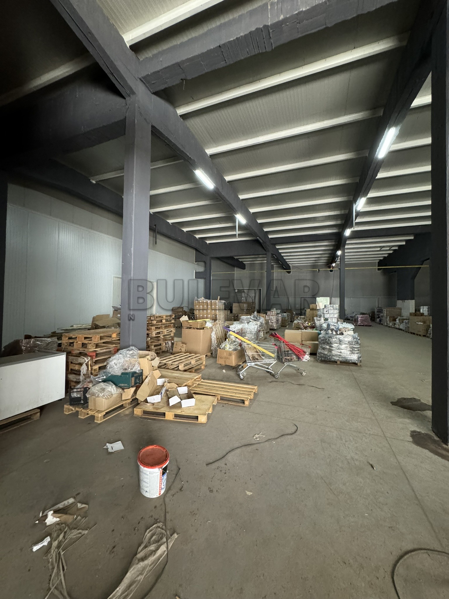 Lokal, 1000 m2, Kičevo, Šumadijska ID: i-013158 33