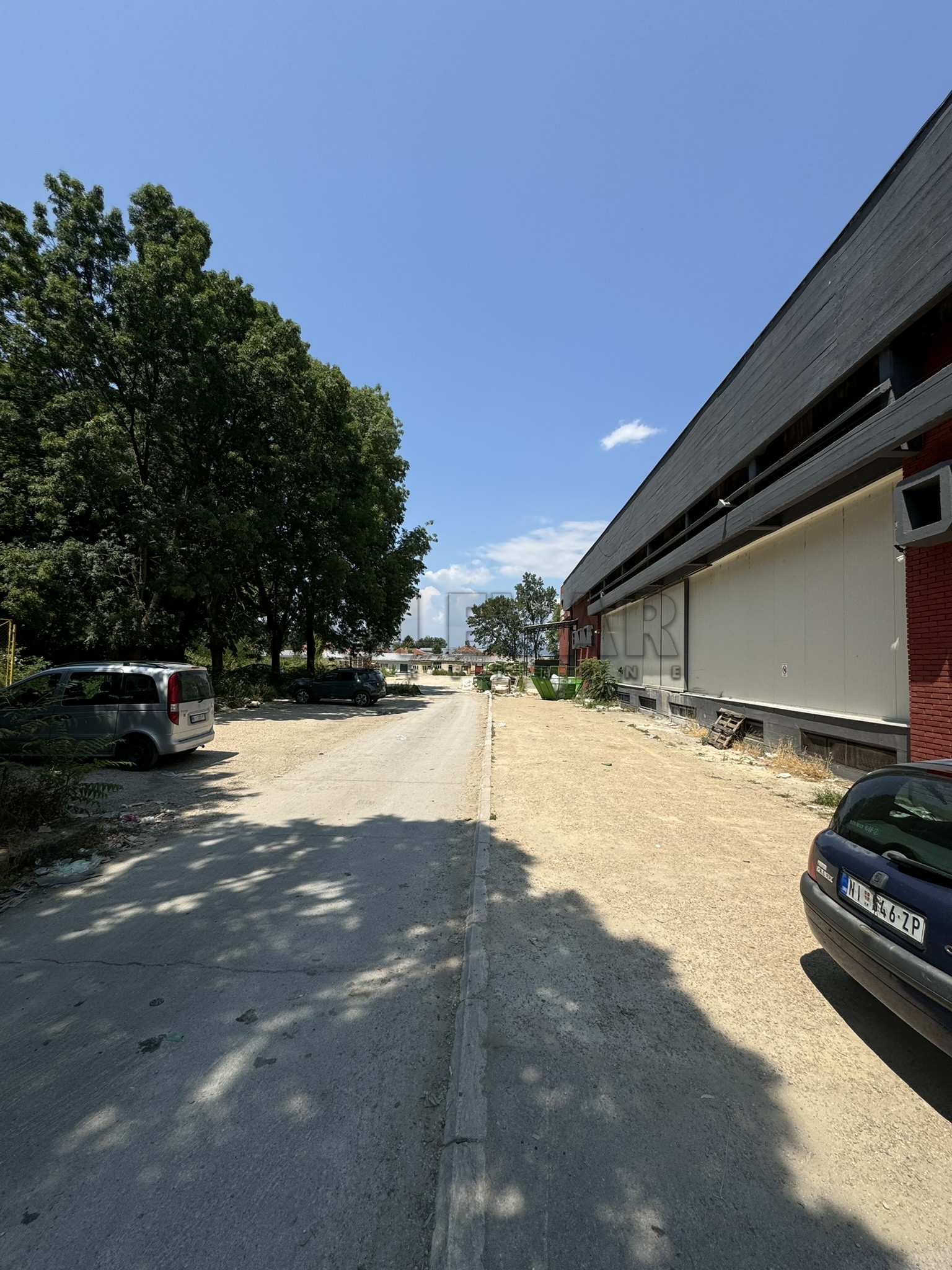 Lokal, 1000 m2, Kičevo, Šumadijska ID: i-013158 5