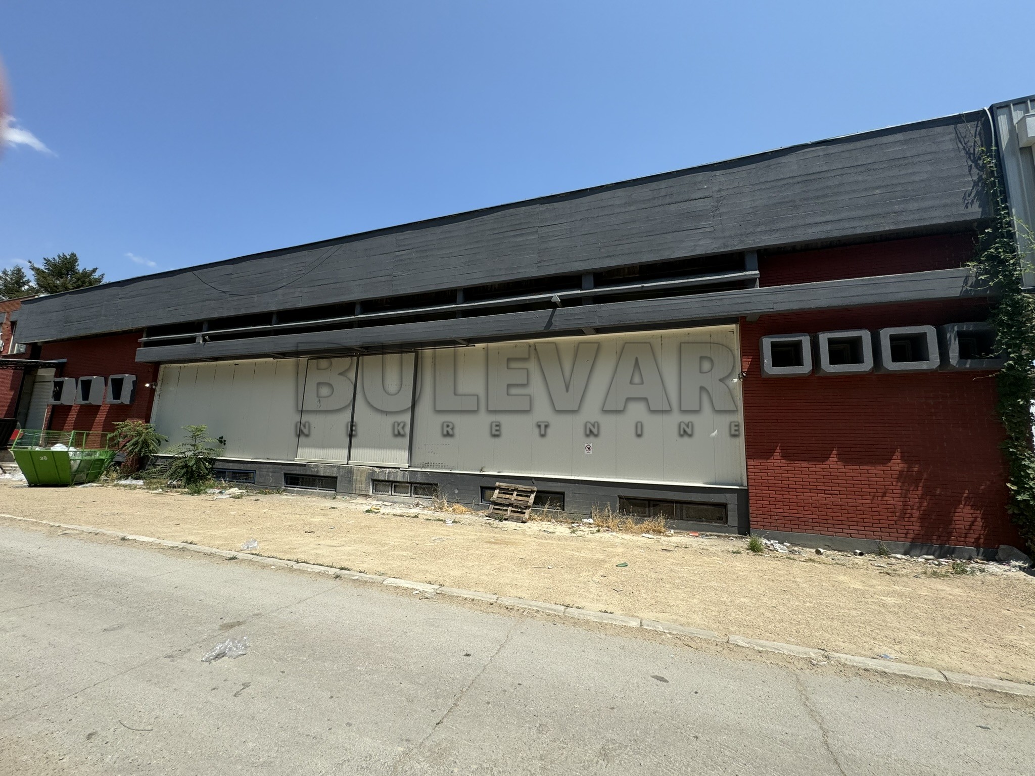 Lokal, 1000 m2, Kičevo, Šumadijska ID: i-013158 7