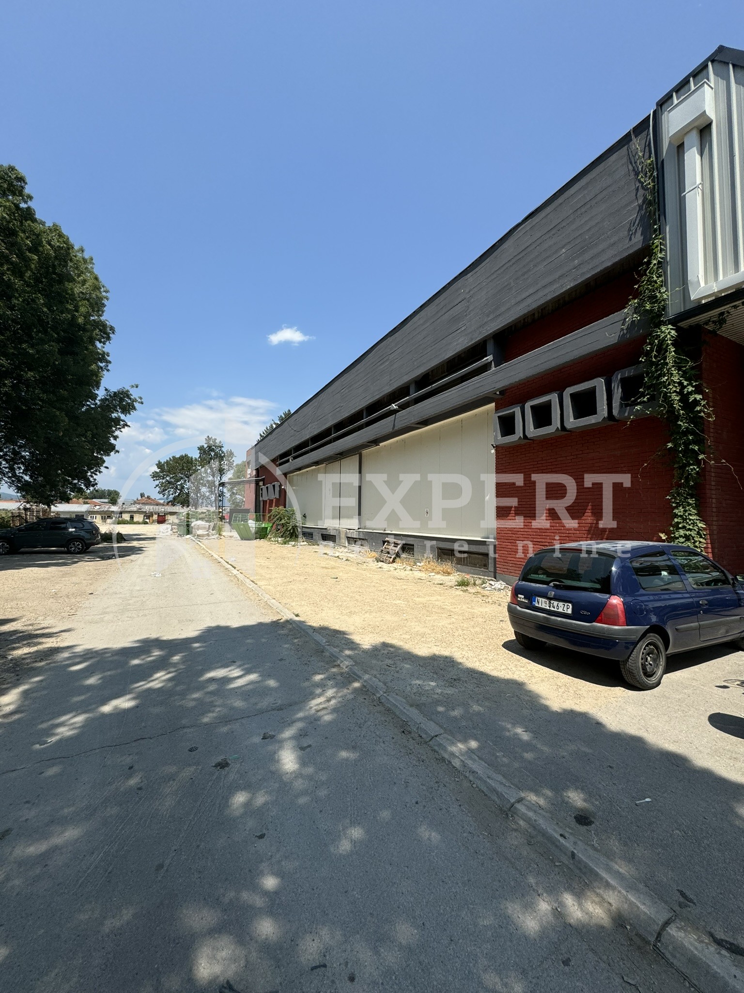 Lokal, 1000 m2, Kičevo, Šumadijska ID: i-013158 3