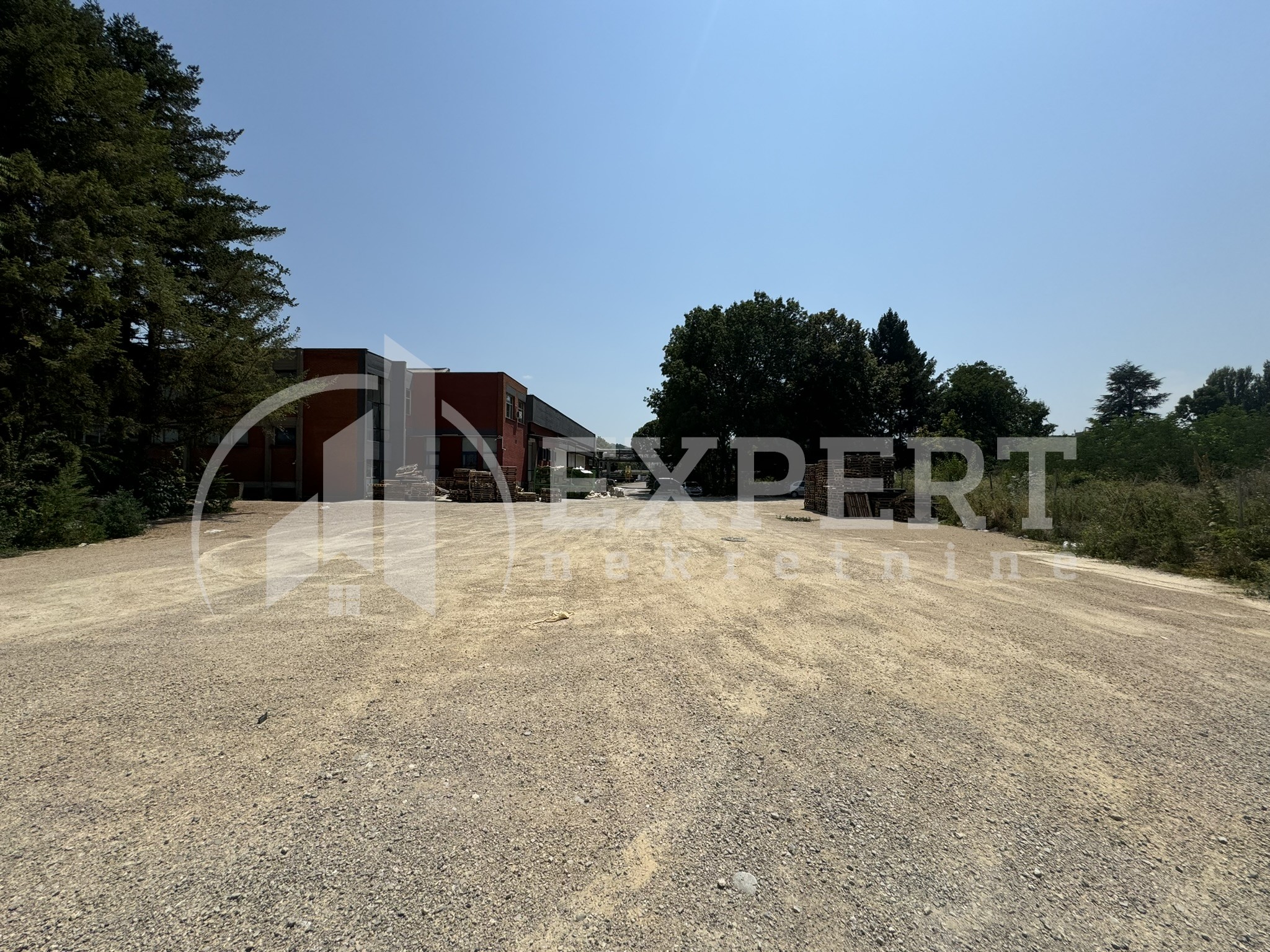 Lokal, 1000 m2, Kičevo, Šumadijska ID: i-013158 15