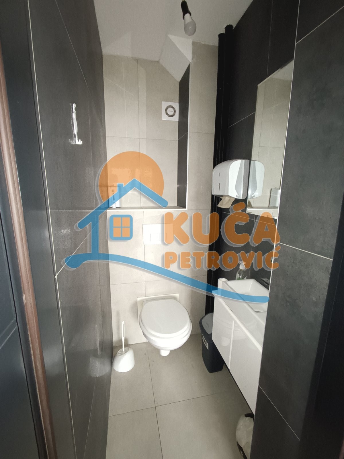 Trosoban stan, 85 m2, Dom zdravlja, Vojvode Mišića ID: i-013162 10