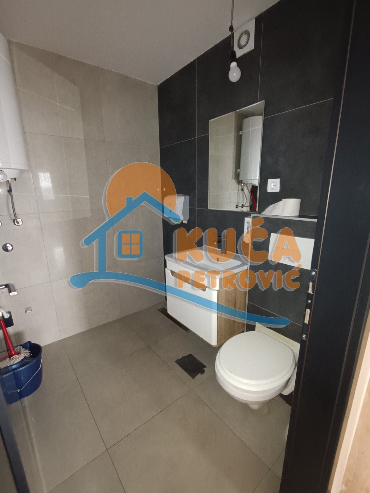 Trosoban stan, 85 m2, Dom zdravlja, Vojvode Mišića ID: i-013162 12
