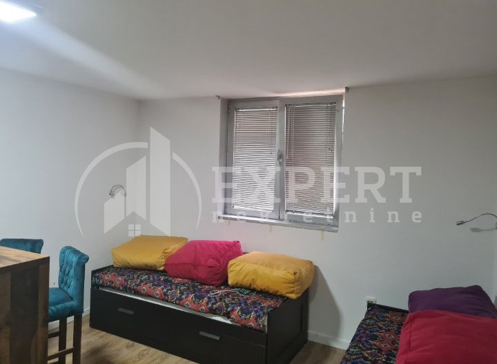 četvorosoban stan, 24 m2, Brzeće ID: p-013128 1