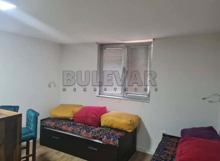 četvorosoban stan, 24 m2, Brzeće ID: p-013128 1