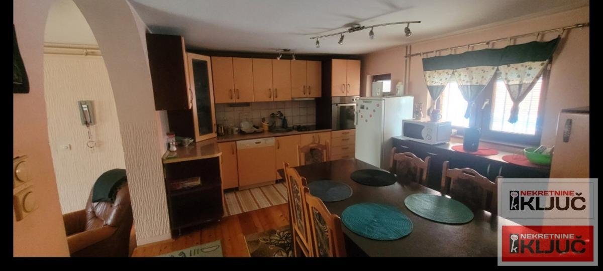 ADICE, Kuća 179 m2 na placu 300m2, Branka Ćopića 2