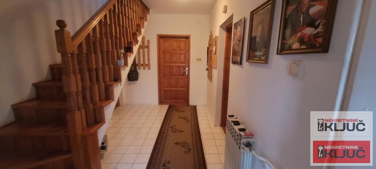 ADICE, Kuća 179 m2 na placu 300m2, Branka Ćopića 6