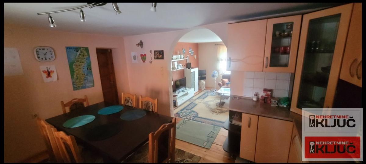 ADICE, Kuća 179 m2 na placu 300m2, Branka Ćopića 8