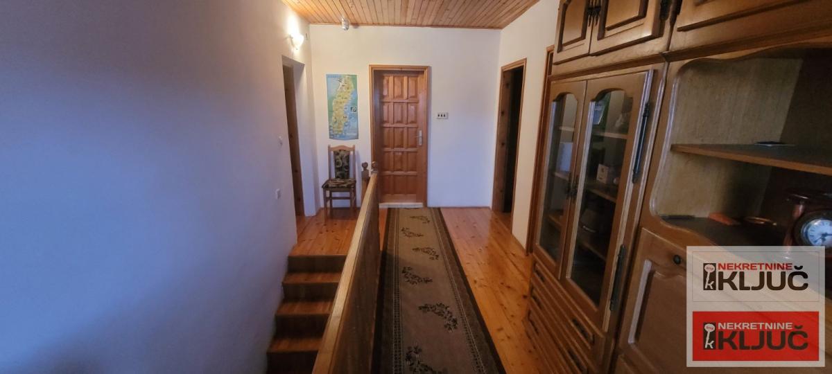 ADICE, Kuća 179 m2 na placu 300m2, Branka Ćopića 9