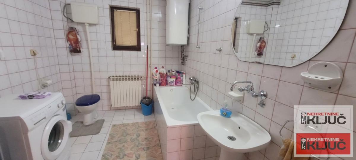 ADICE, Kuća 179 m2 na placu 300m2, Branka Ćopića 16