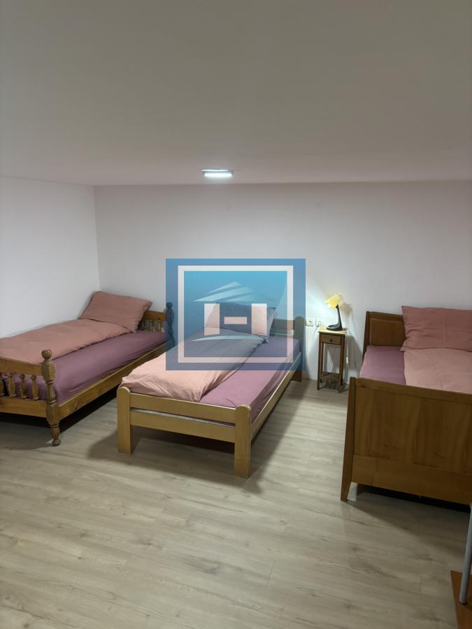 Kuća za izdavanje za radnike 3