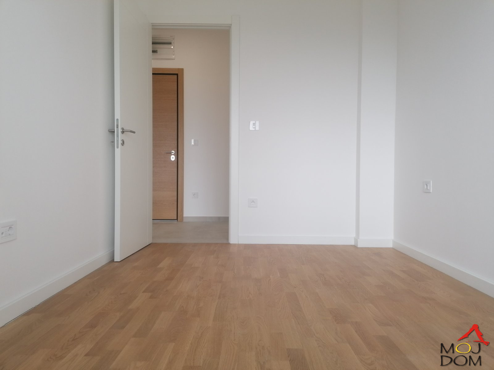 Stan,NOVI SAD,ŠARENGRAD,kv: 42, € 113300, ID: 1029746 7