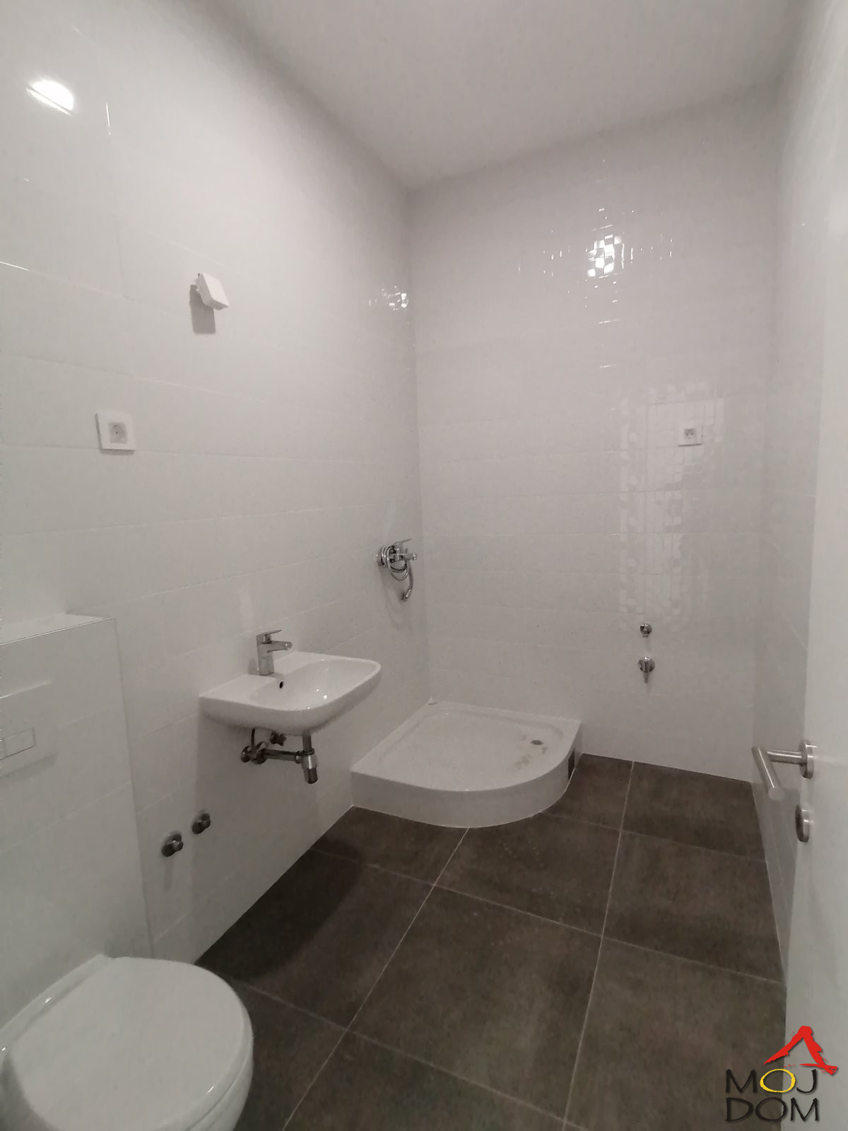 Stan,NOVI SAD,ŠARENGRAD,kv: 42, € 113300, ID: 1029746 12