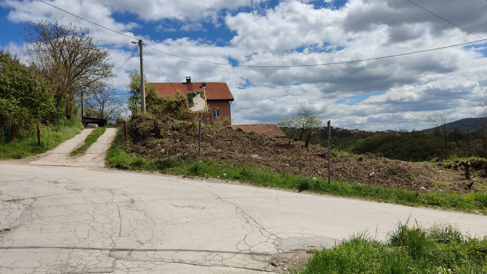 Prodajem plac Uzice 3