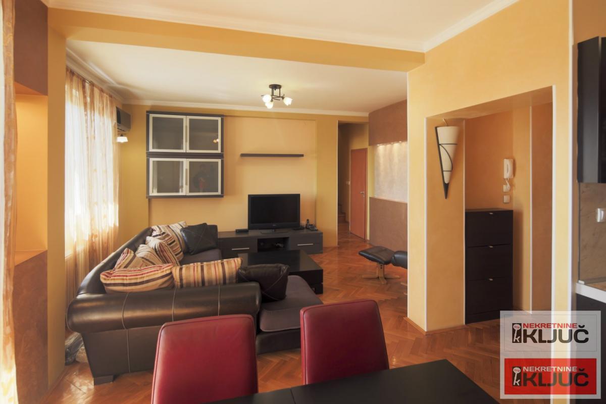 CENTAR, 119m2, Četvorosoban-Duplex, Namešten 24