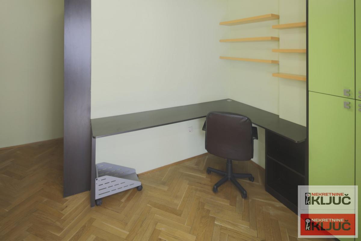 CENTAR, 119m2, Četvorosoban-Duplex, Namešten 28