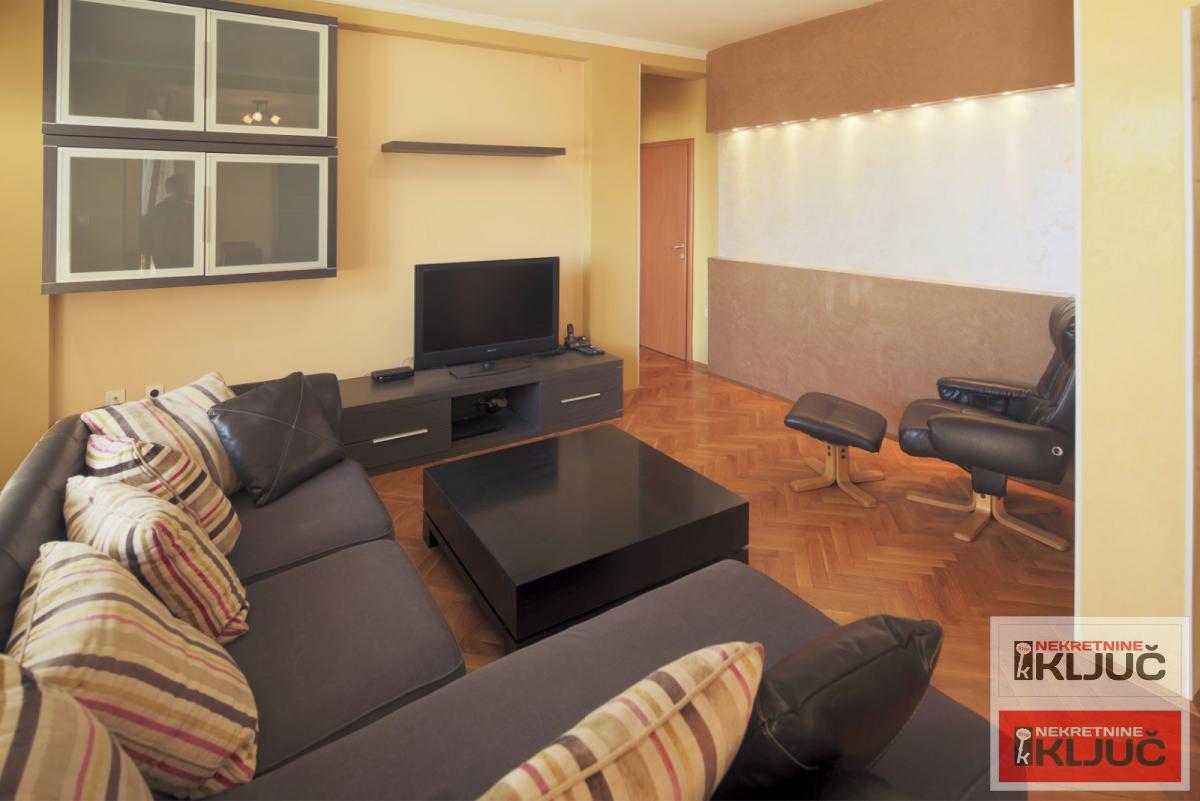 CENTAR, 119m2, Četvorosoban-Duplex, Namešten 2