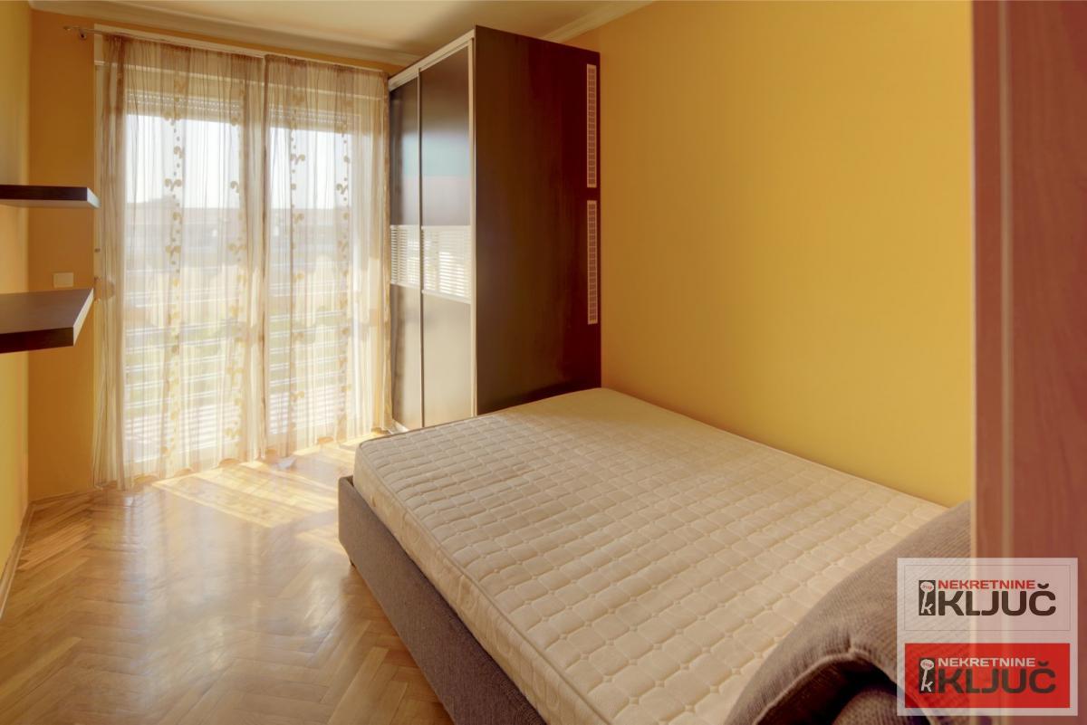 CENTAR, 119m2, Četvorosoban-Duplex, Namešten 15