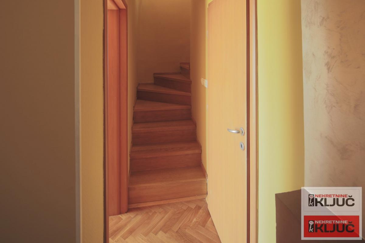 CENTAR, 119m2, Četvorosoban-Duplex, Namešten 16