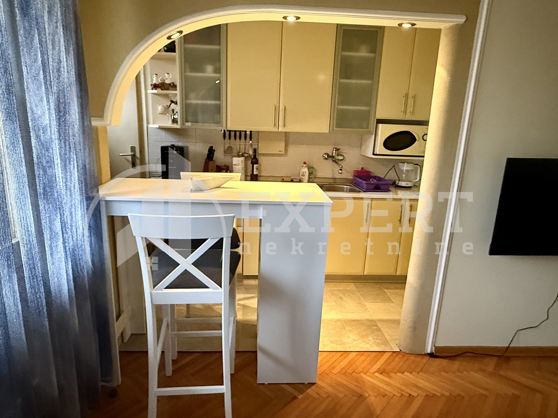 Dvosoban stan, 60 m2, Centar, Nikole Pašića ID: i-013208 3