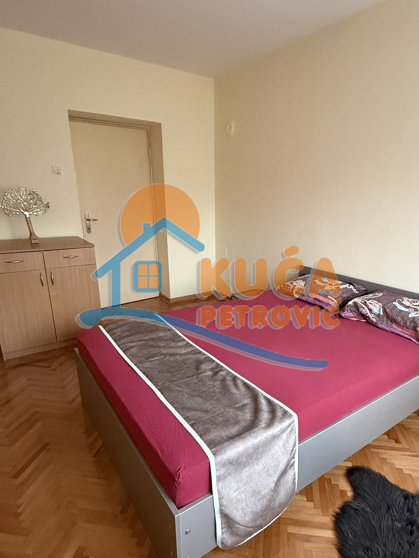 Dvosoban stan, 60 m2, Centar, Nikole Pašića ID: i-013208 5