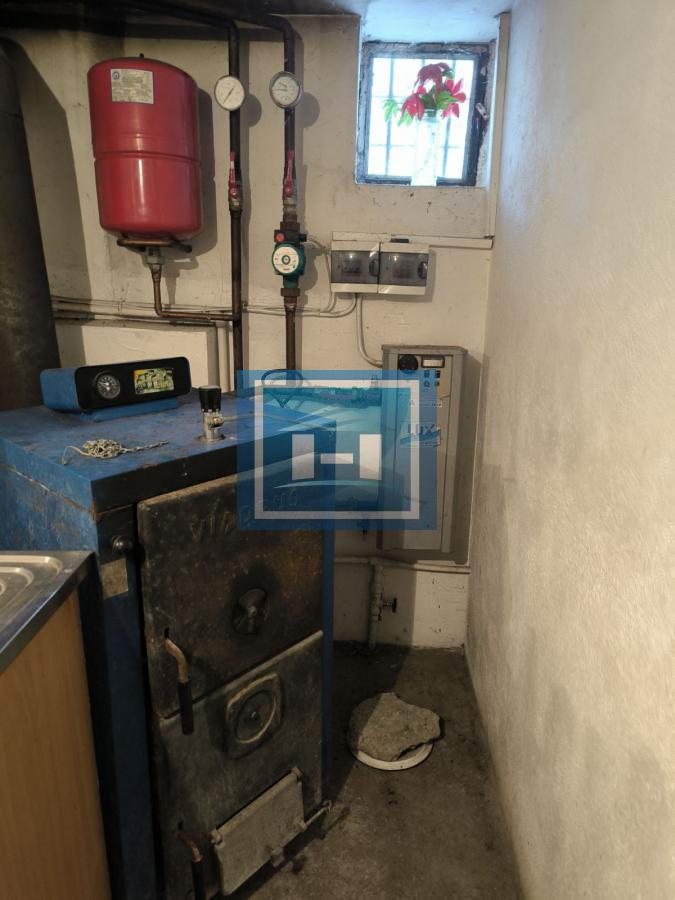 Vikendica sa velikim dvorištem i pomoćnim objektima u srcu Ravne Reke 41