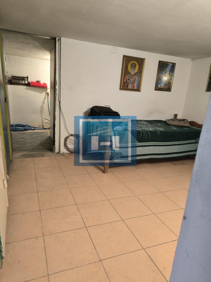 Vikendica sa velikim dvorištem i pomoćnim objektima u srcu Ravne Reke 42