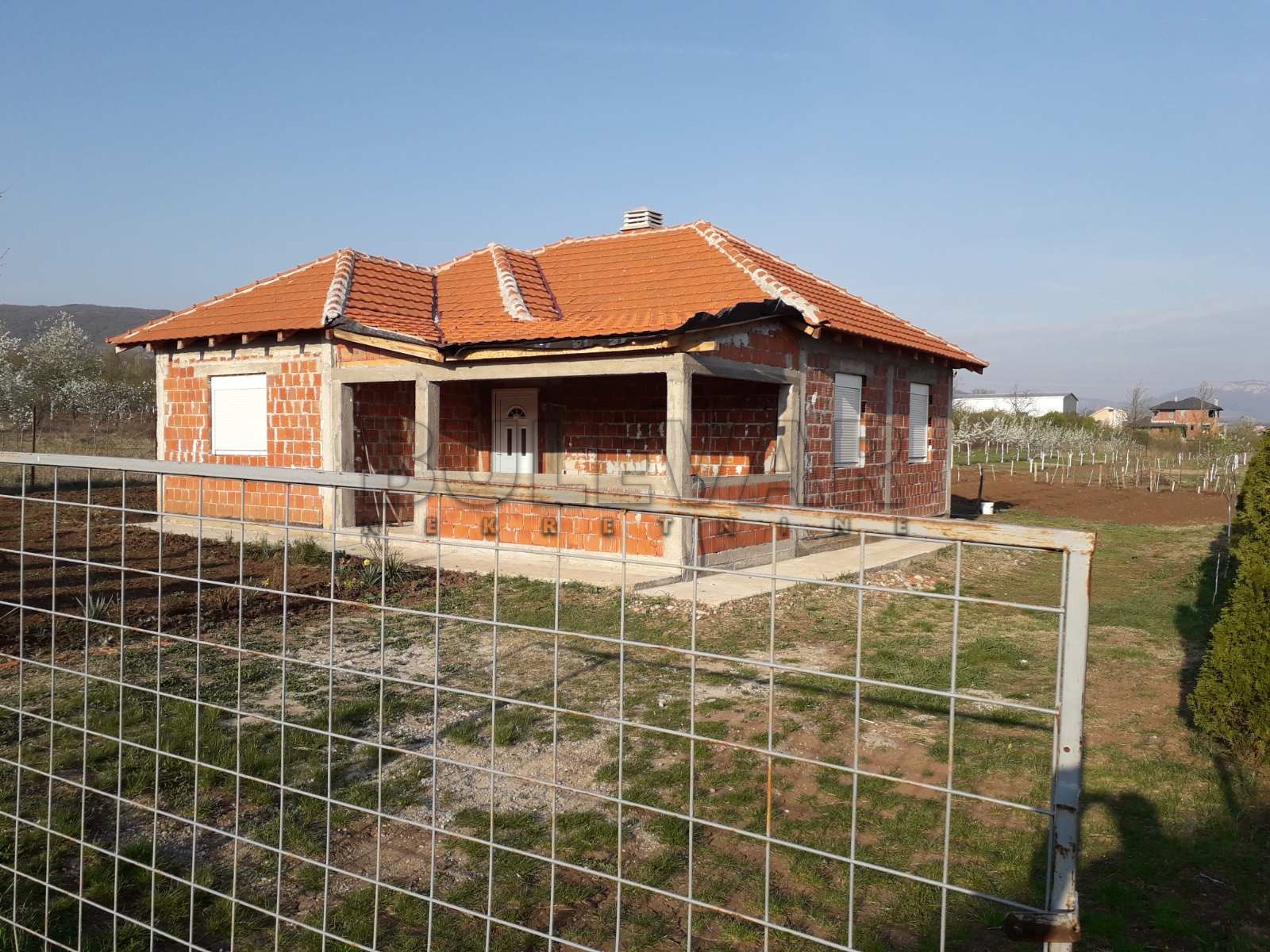 Trosobna kuća, 100 m2, Donji Matejevac, Matejevački put ID: p-013219 6