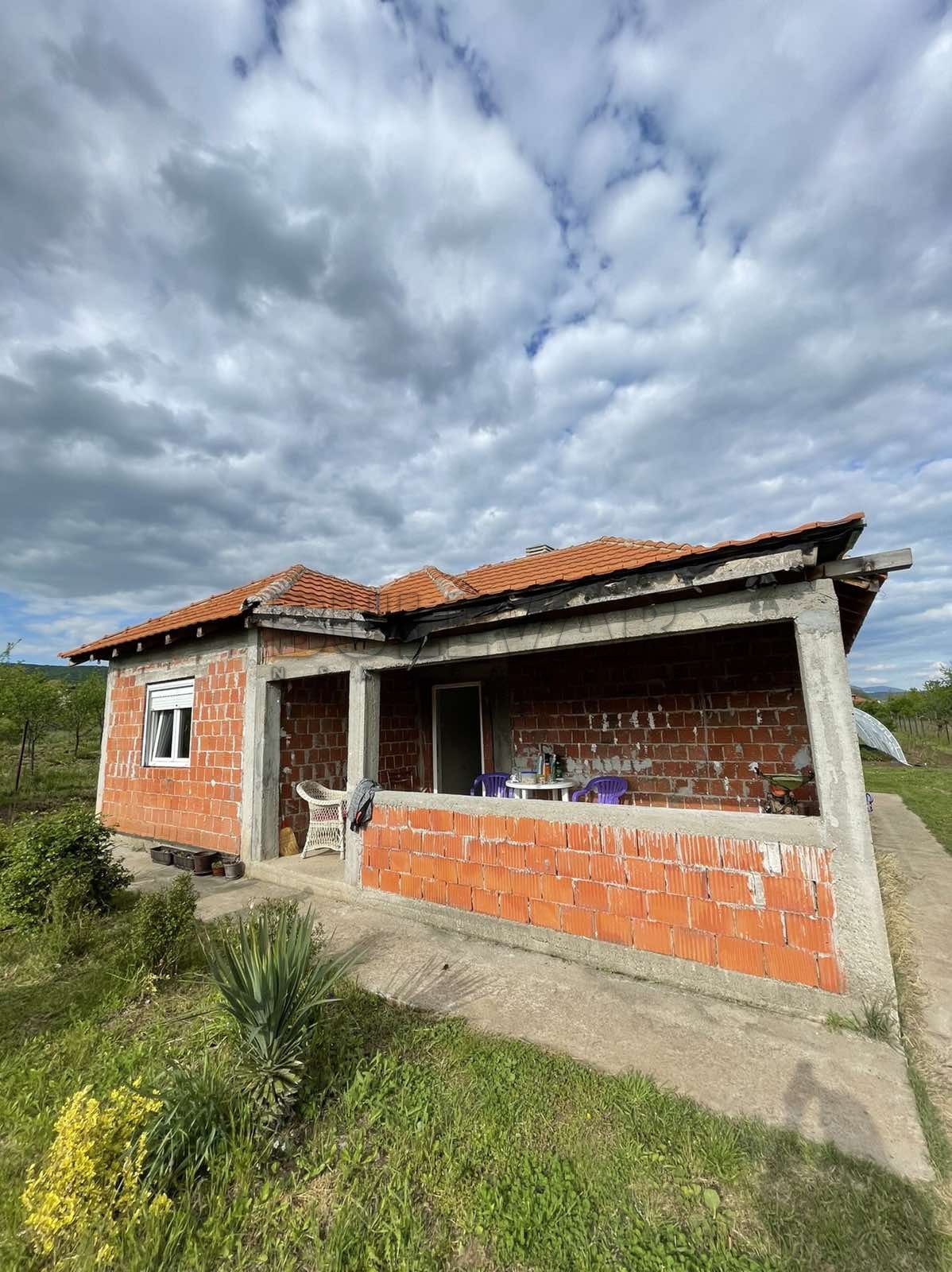 Trosobna kuća, 100 m2, Donji Matejevac, Matejevački put ID: p-013219 7