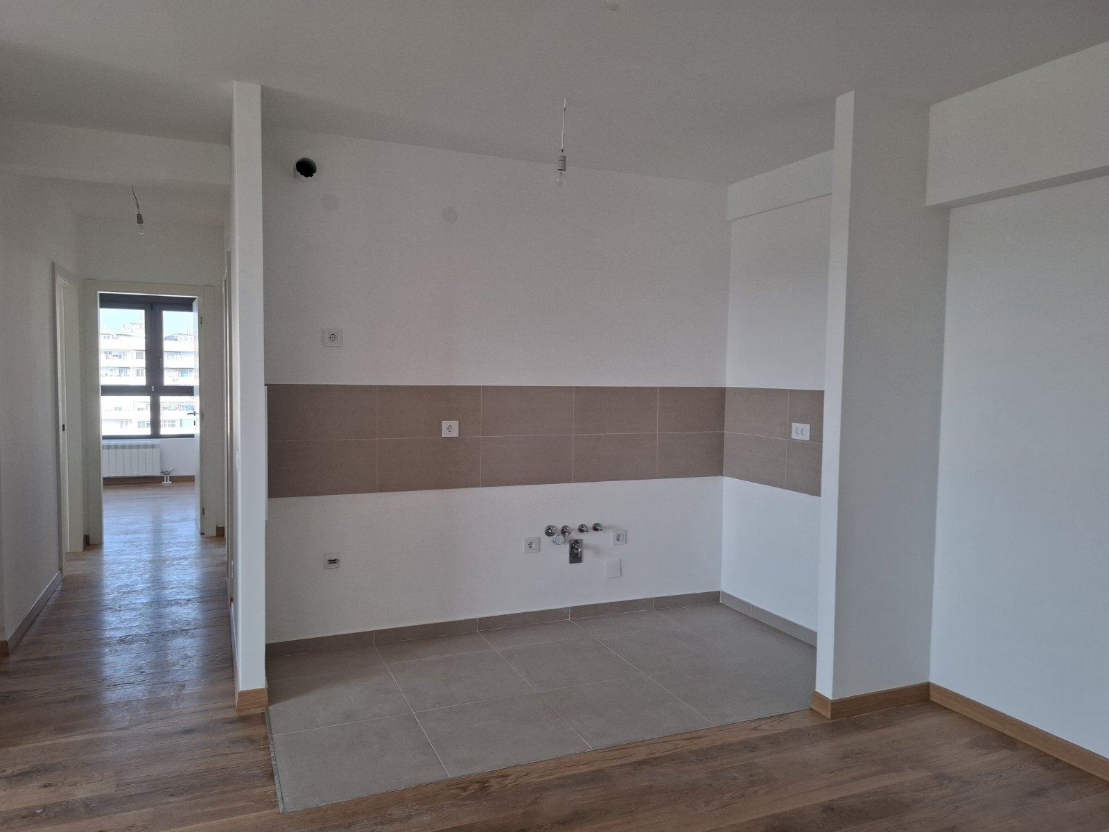 Fantastičan četvorosoban stan u Voždovim Kapijiama lux 4