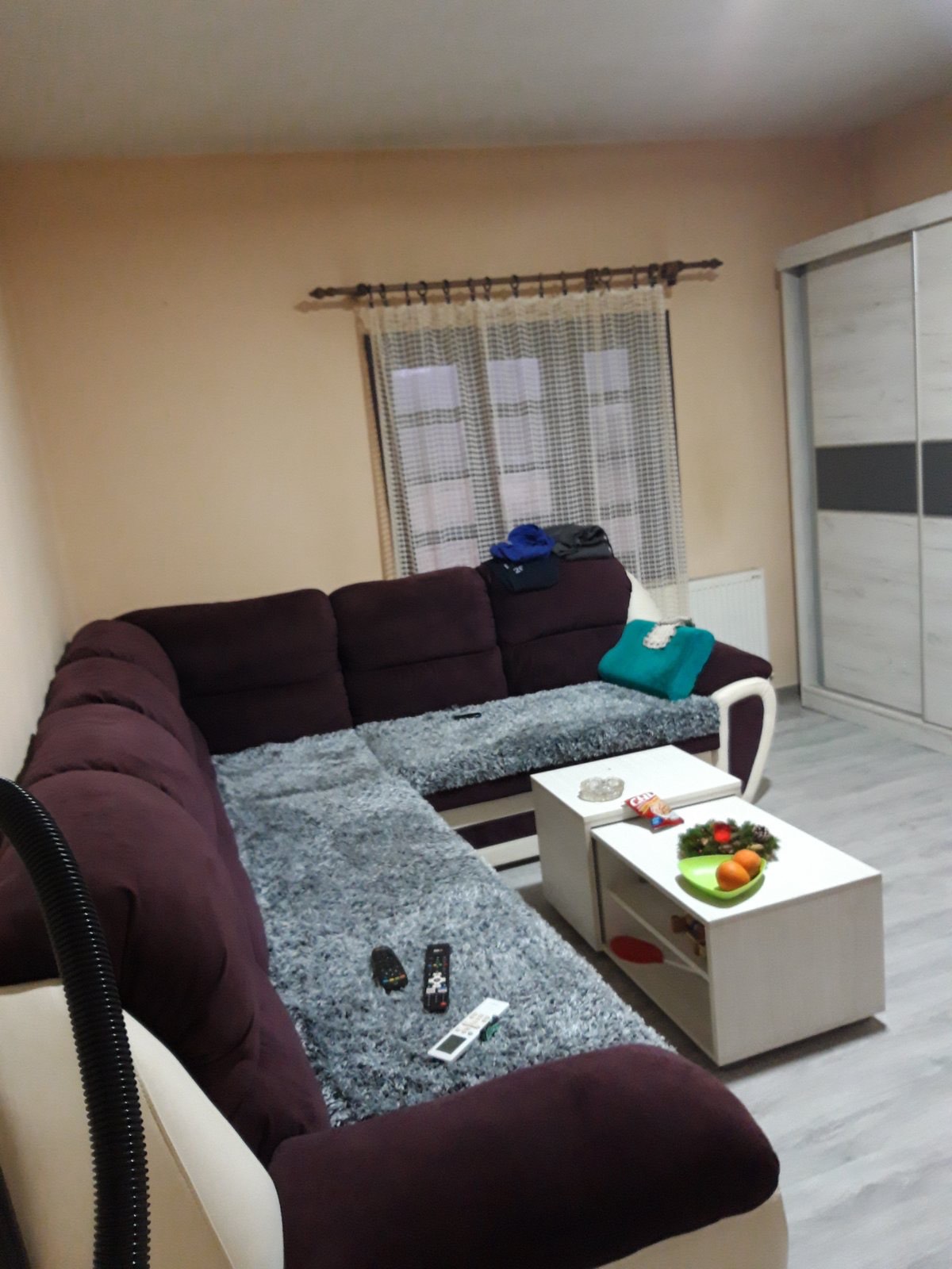 Prodajem kucu u Malim Crljenima 2