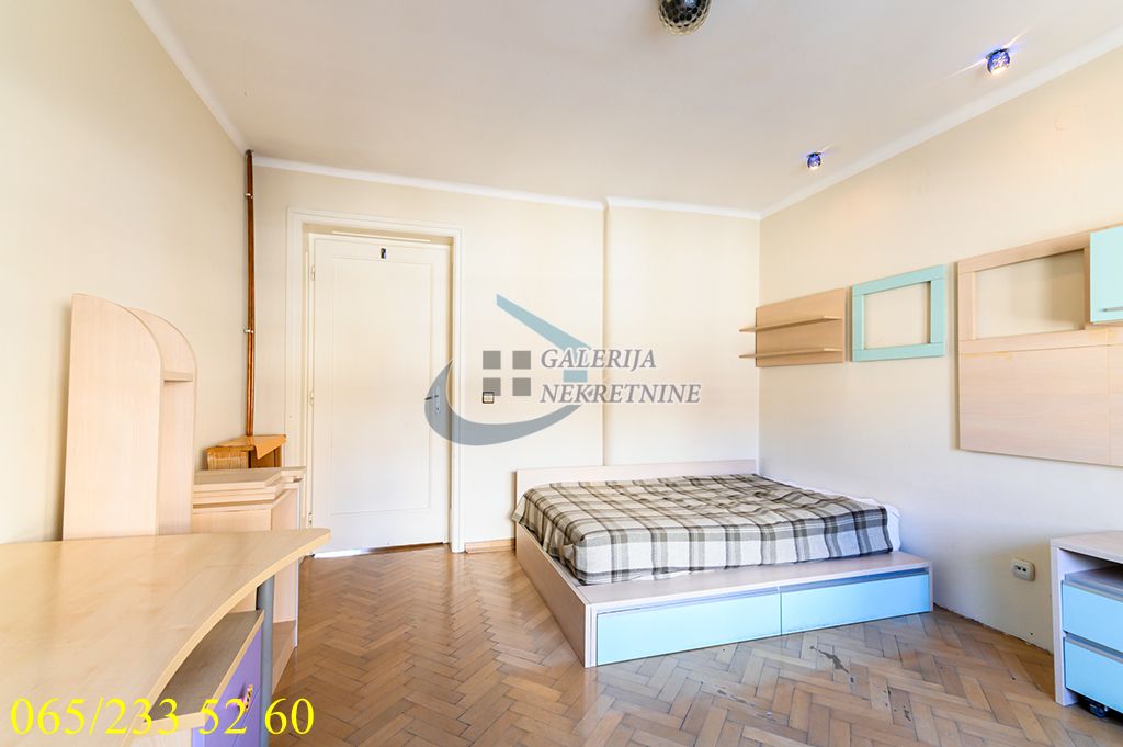 Savski venac  Zeleni venac   Jug Bogdanova 72m2 2