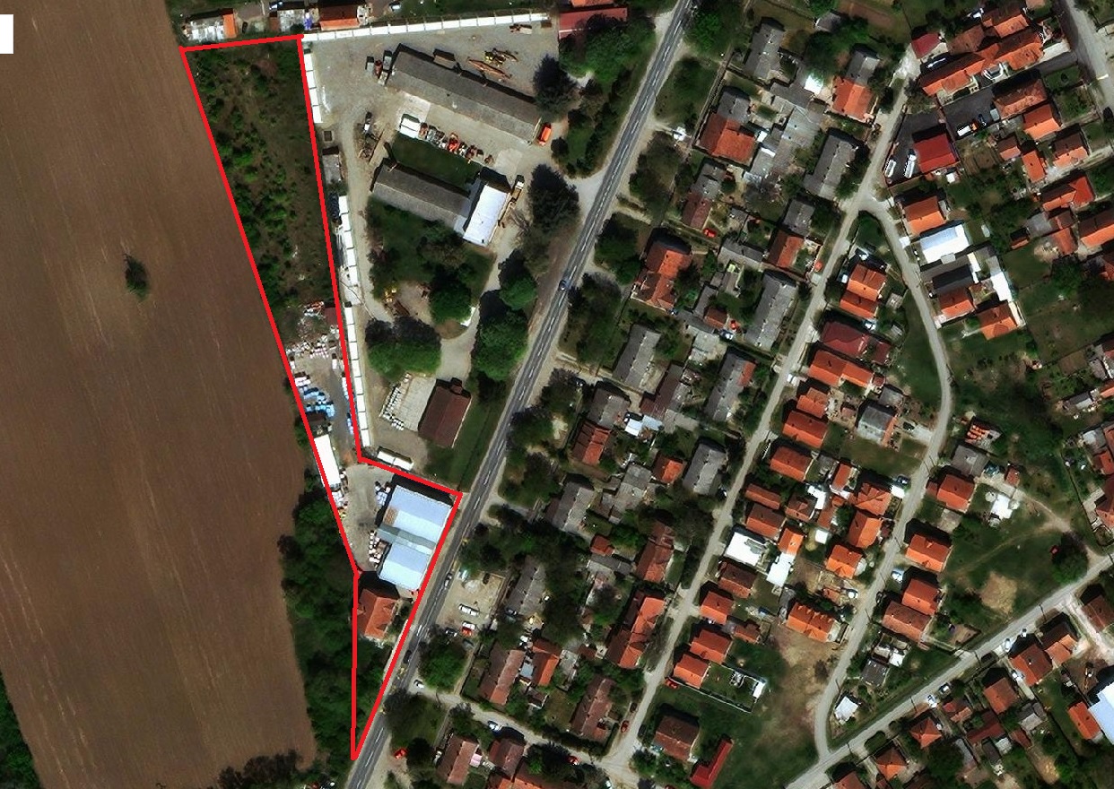 Zgrada sa placem od 61ar u Surcinu 4