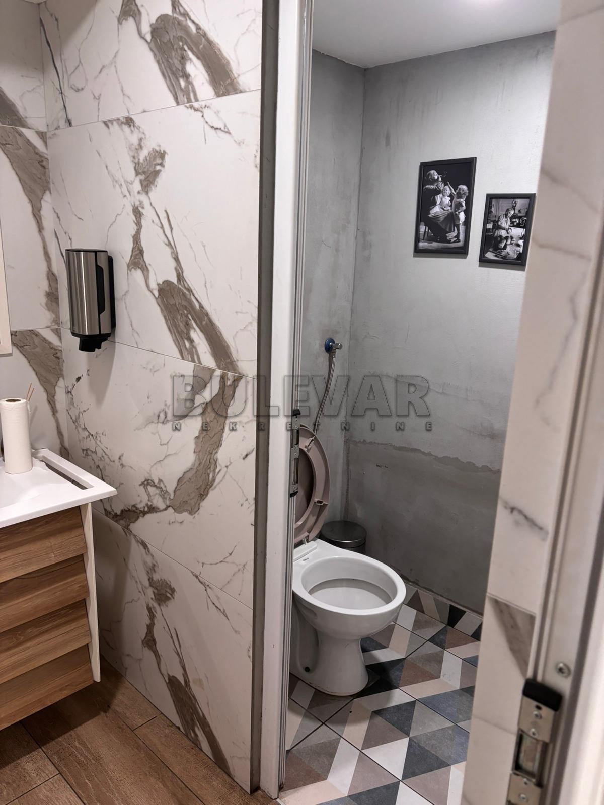 Lokal, 390 m2, Centar, Učitelj Tasina ID: i-013246 19