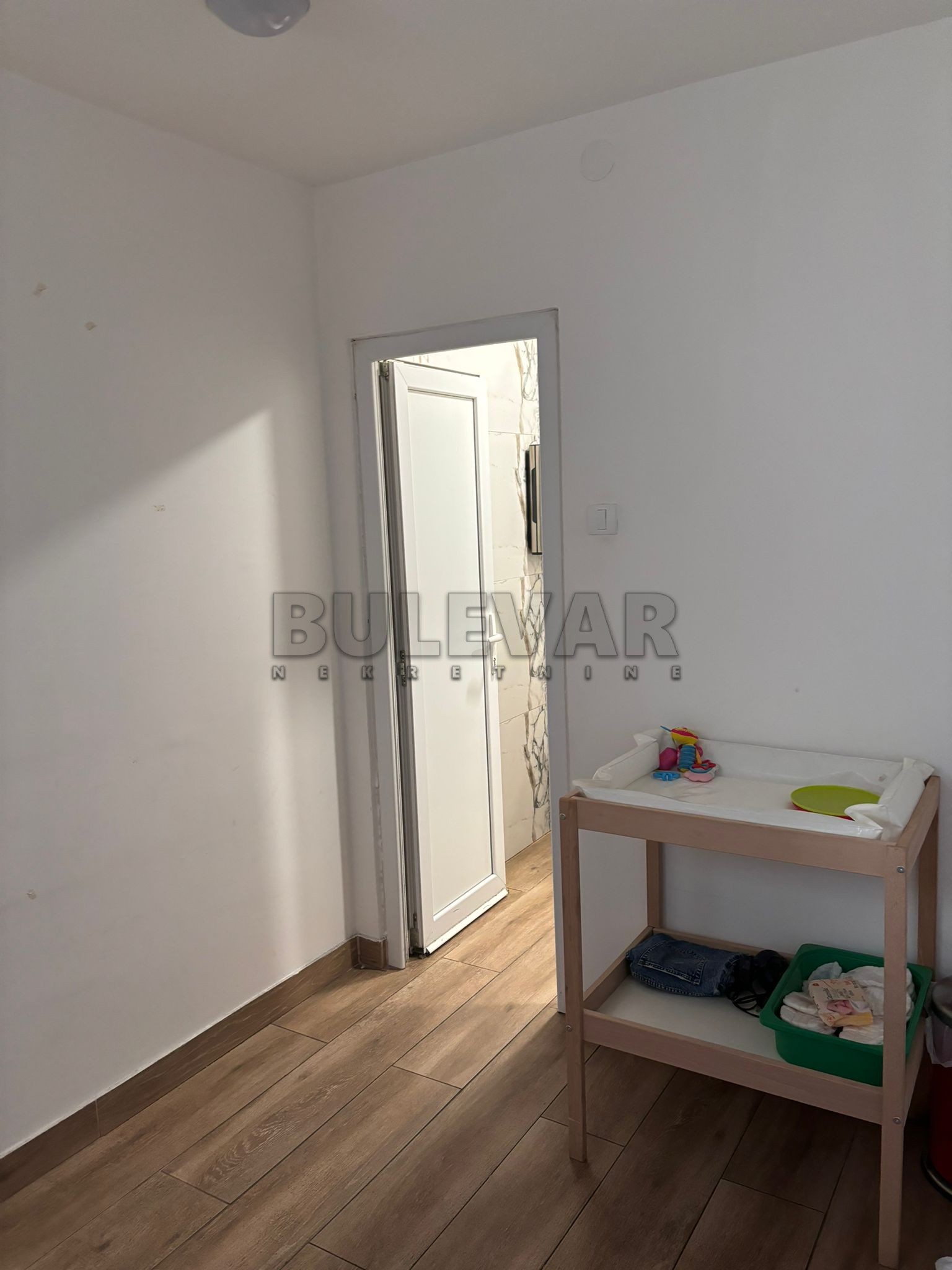 Lokal, 390 m2, Centar, Učitelj Tasina ID: i-013246 22