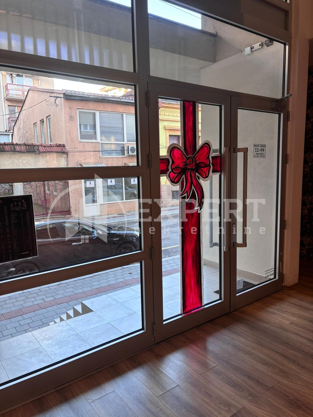 Lokal, 390 m2, Centar, Učitelj Tasina ID: i-013246 15