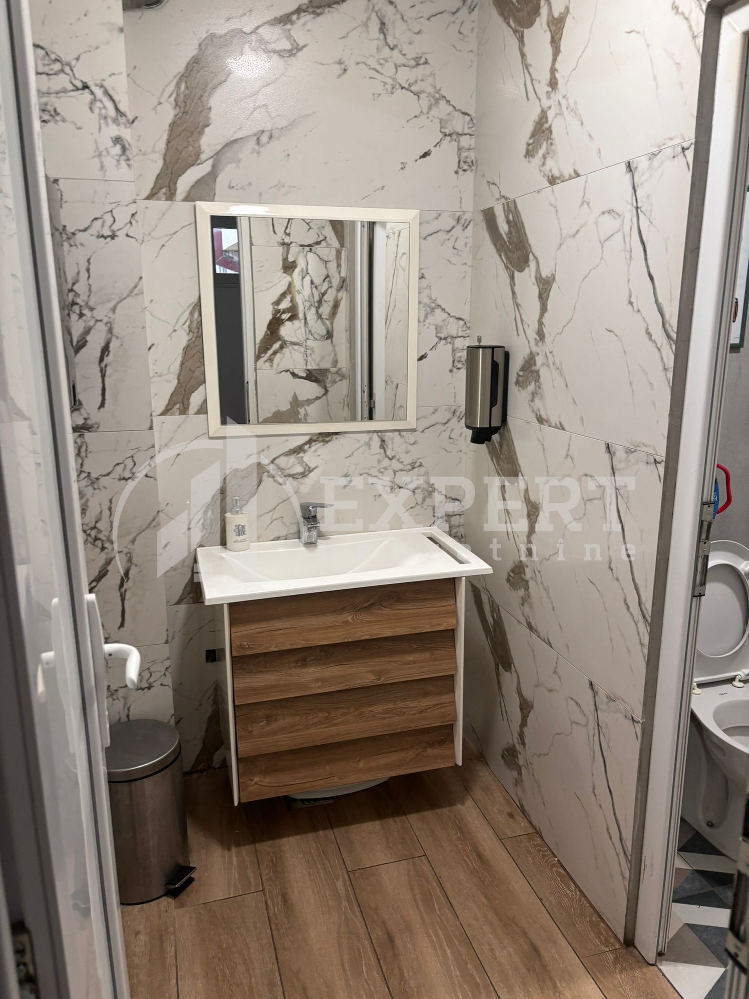 Lokal, 390 m2, Centar, Učitelj Tasina ID: i-013246 16