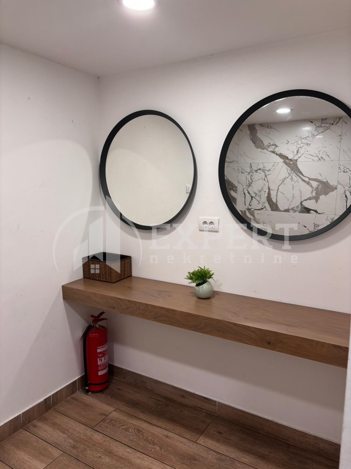 Lokal, 390 m2, Centar, Učitelj Tasina ID: i-013246 17