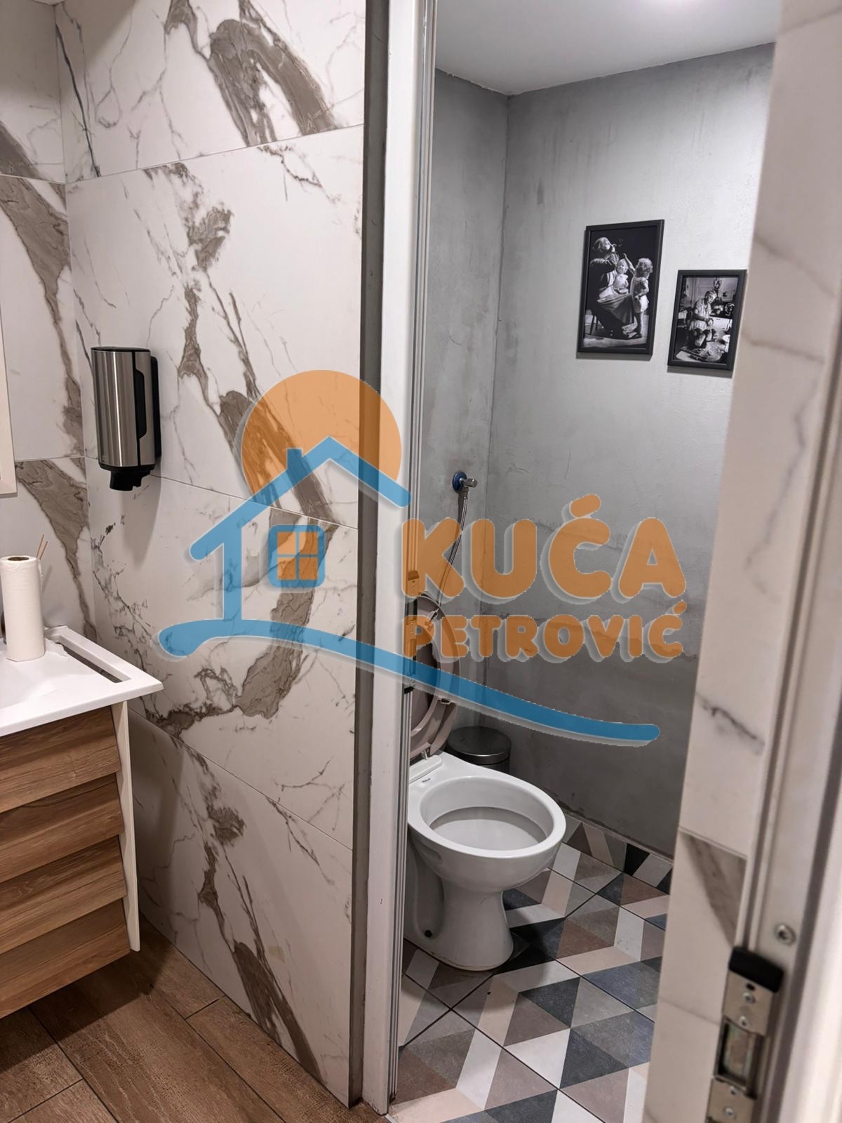 Lokal, 390 m2, Centar, Učitelj Tasina ID: i-013246 19