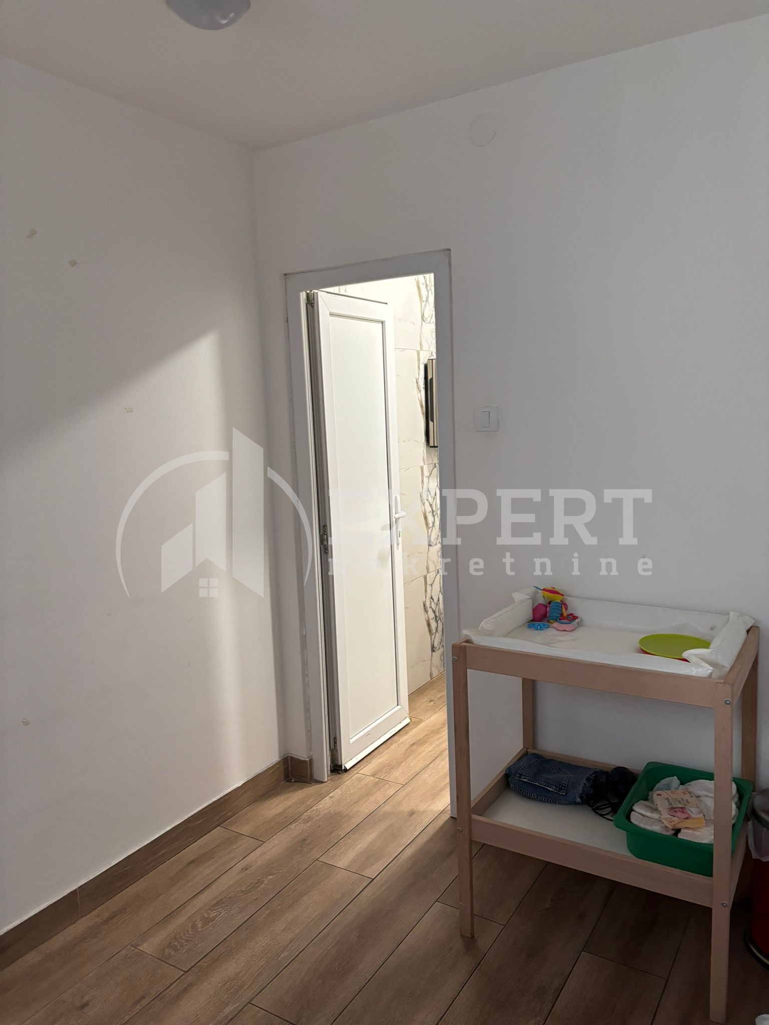 Lokal, 390 m2, Centar, Učitelj Tasina ID: i-013246 22