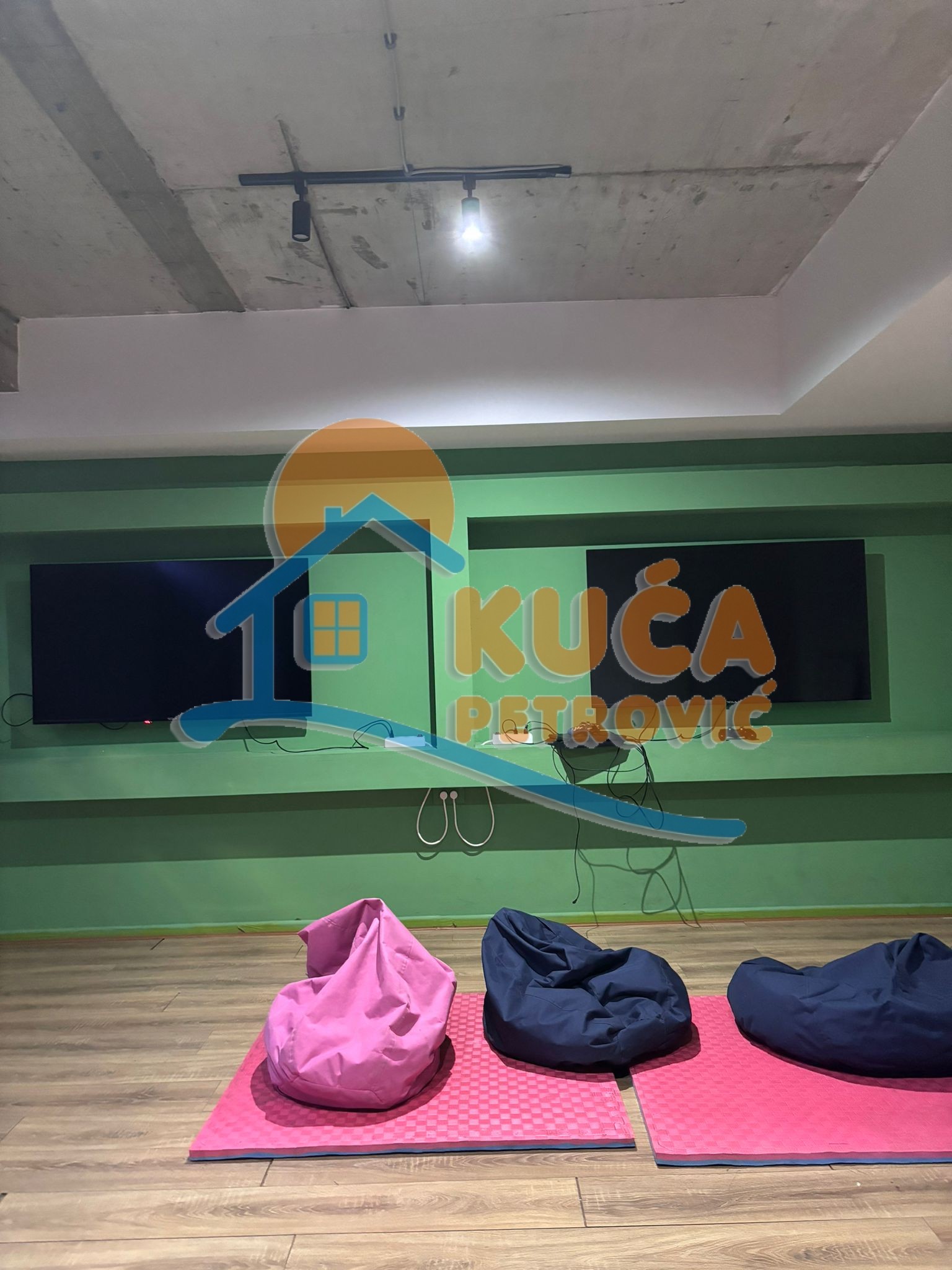 Lokal, 390 m2, Centar, Učitelj Tasina ID: i-013246 10