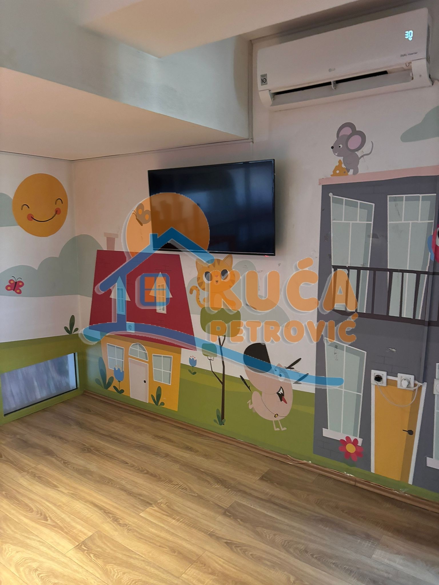 Lokal, 390 m2, Centar, Učitelj Tasina ID: i-013246 11