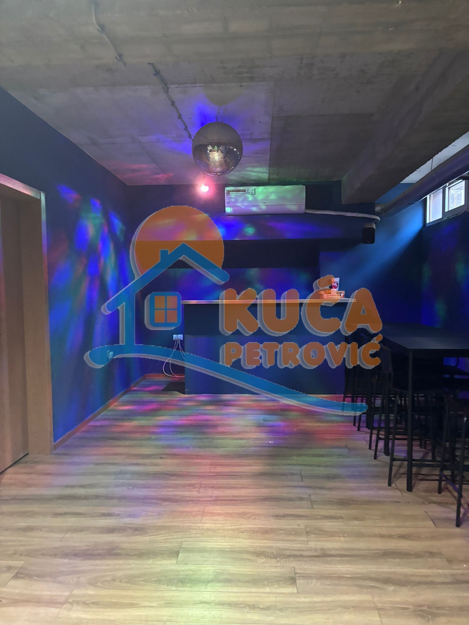 Lokal, 390 m2, Centar, Učitelj Tasina ID: i-013246 12