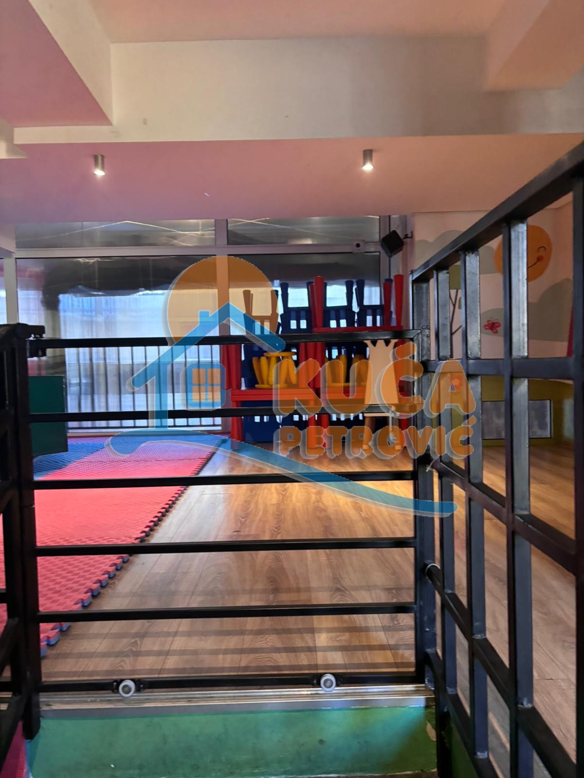 Lokal, 390 m2, Centar, Učitelj Tasina ID: i-013246 6