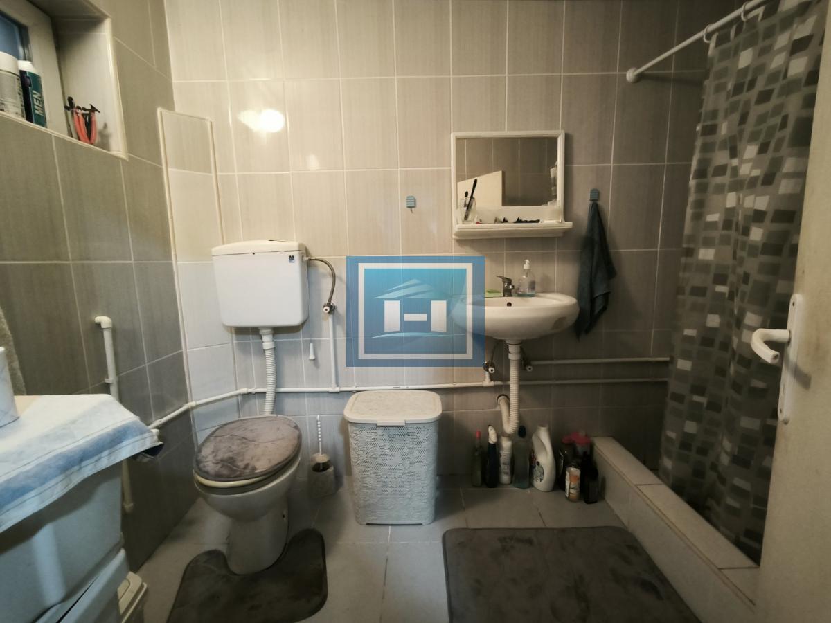 Na prodaju renoviran stan u Ćupriji 6