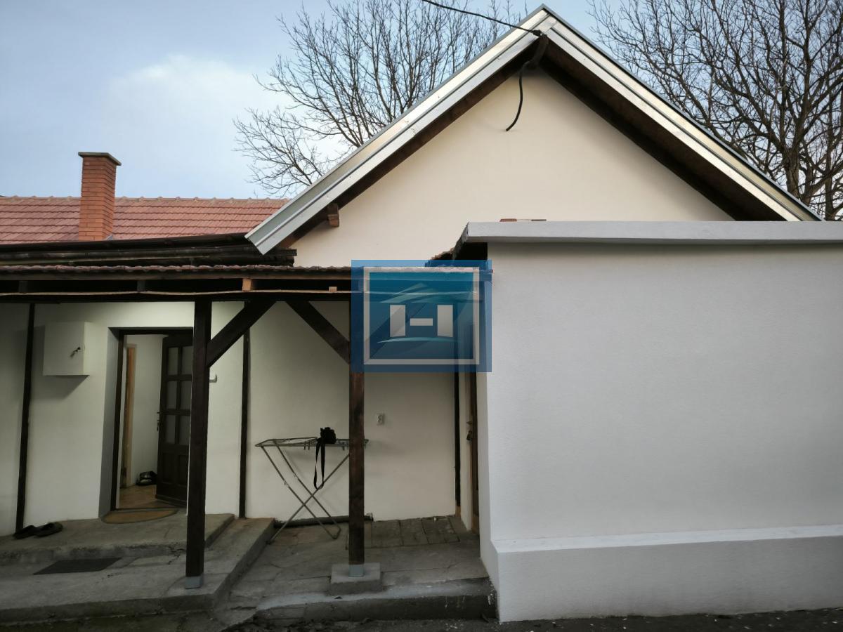 Na prodaju renoviran stan u Ćupriji 8