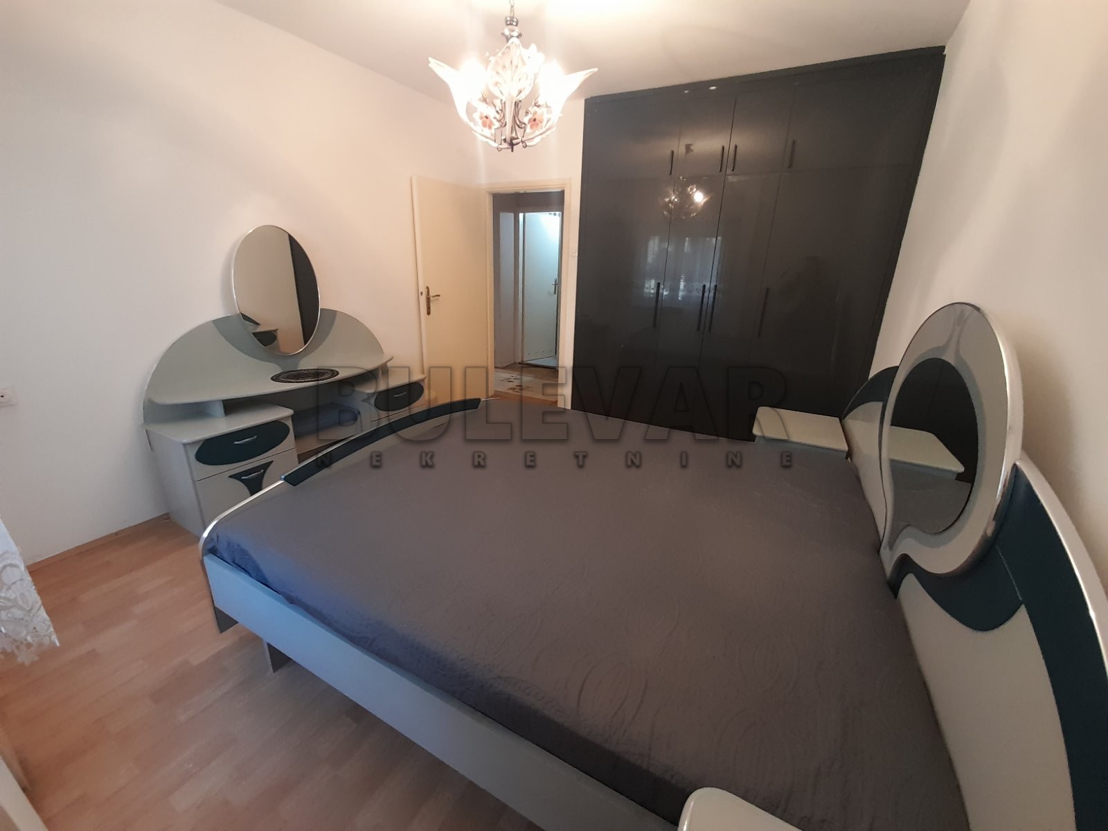 Trosoban stan, 67 m2, Čair, Prvomajska ID: i-013254 11