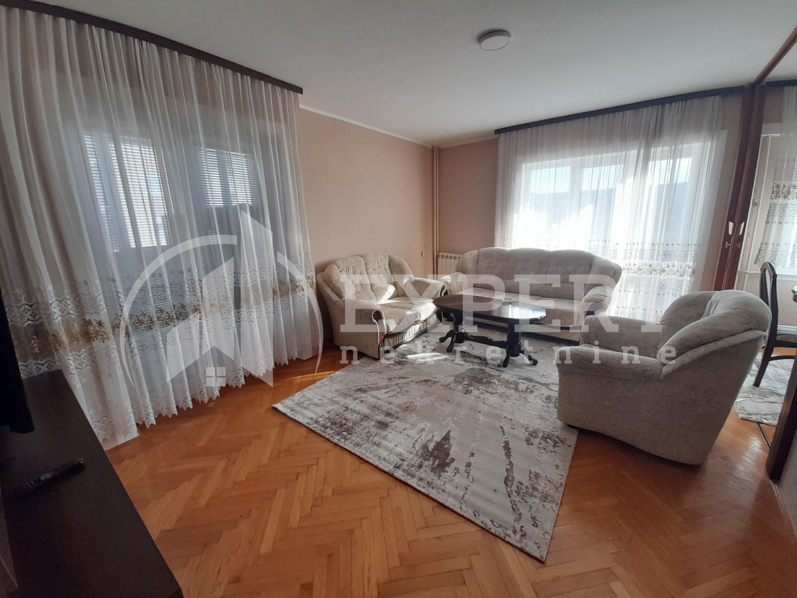 Trosoban stan, 67 m2, Čair, Prvomajska ID: i-013254 2