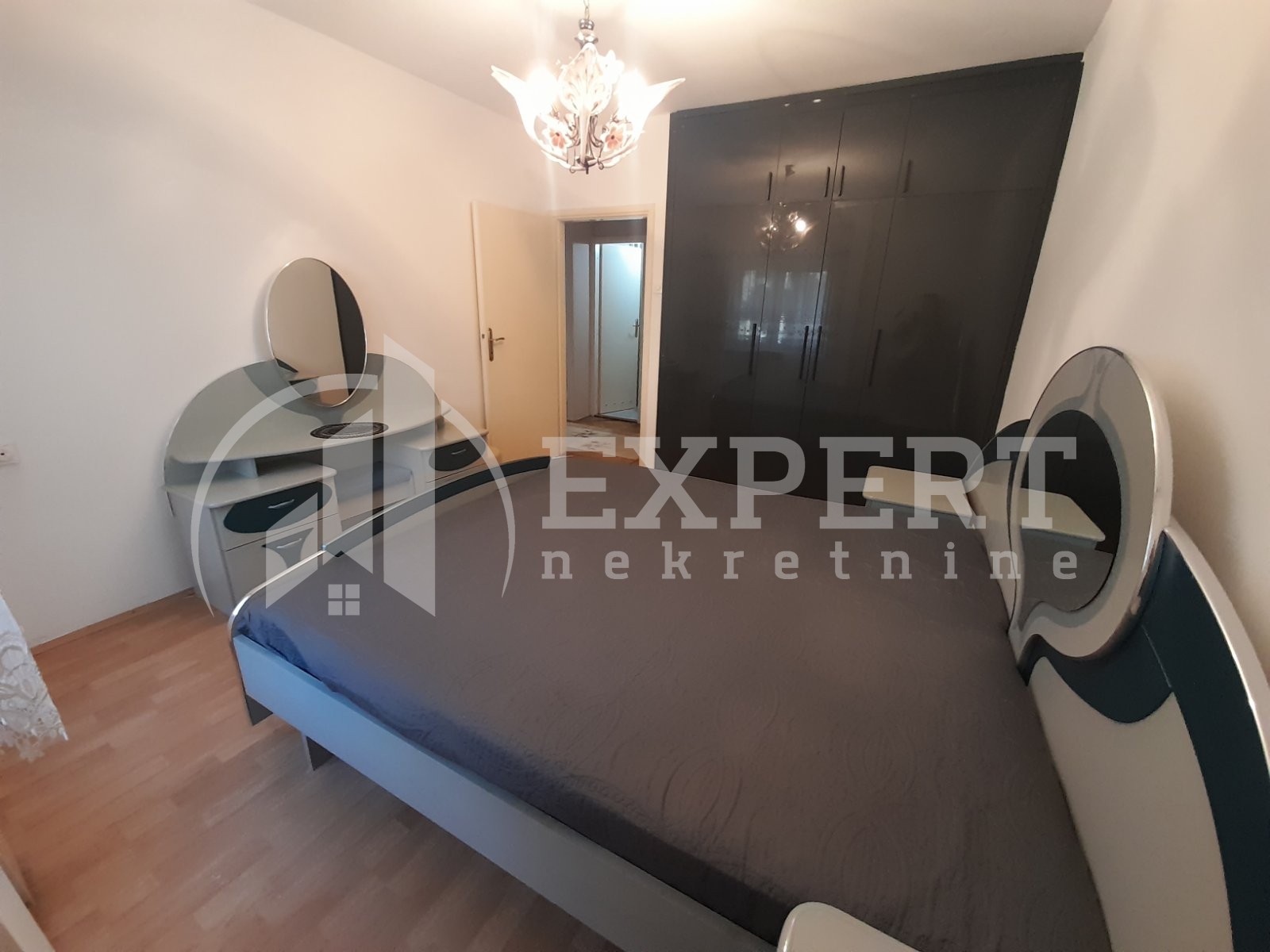 Trosoban stan, 67 m2, Čair, Prvomajska ID: i-013254 11